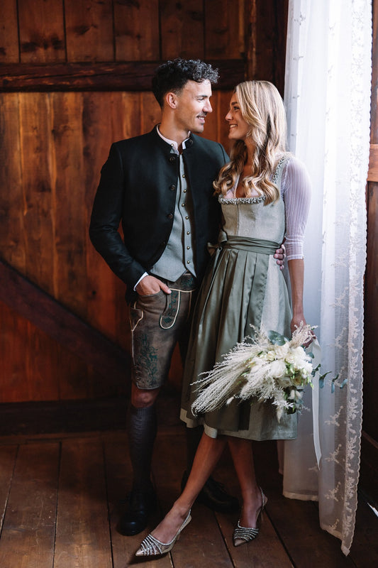 Dirndl Perla mit Froschgoscherl
