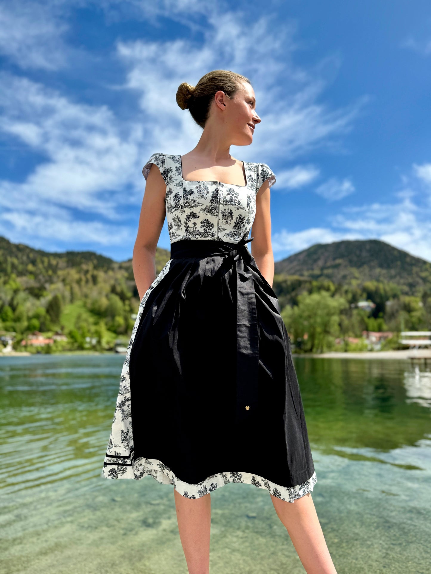 Ärmchendirndl Monaco
