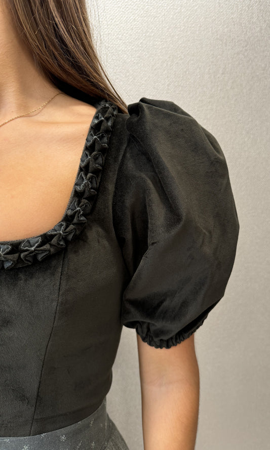 Samtdirndl Mona, mit Puffarm, Rocklänge 70cm